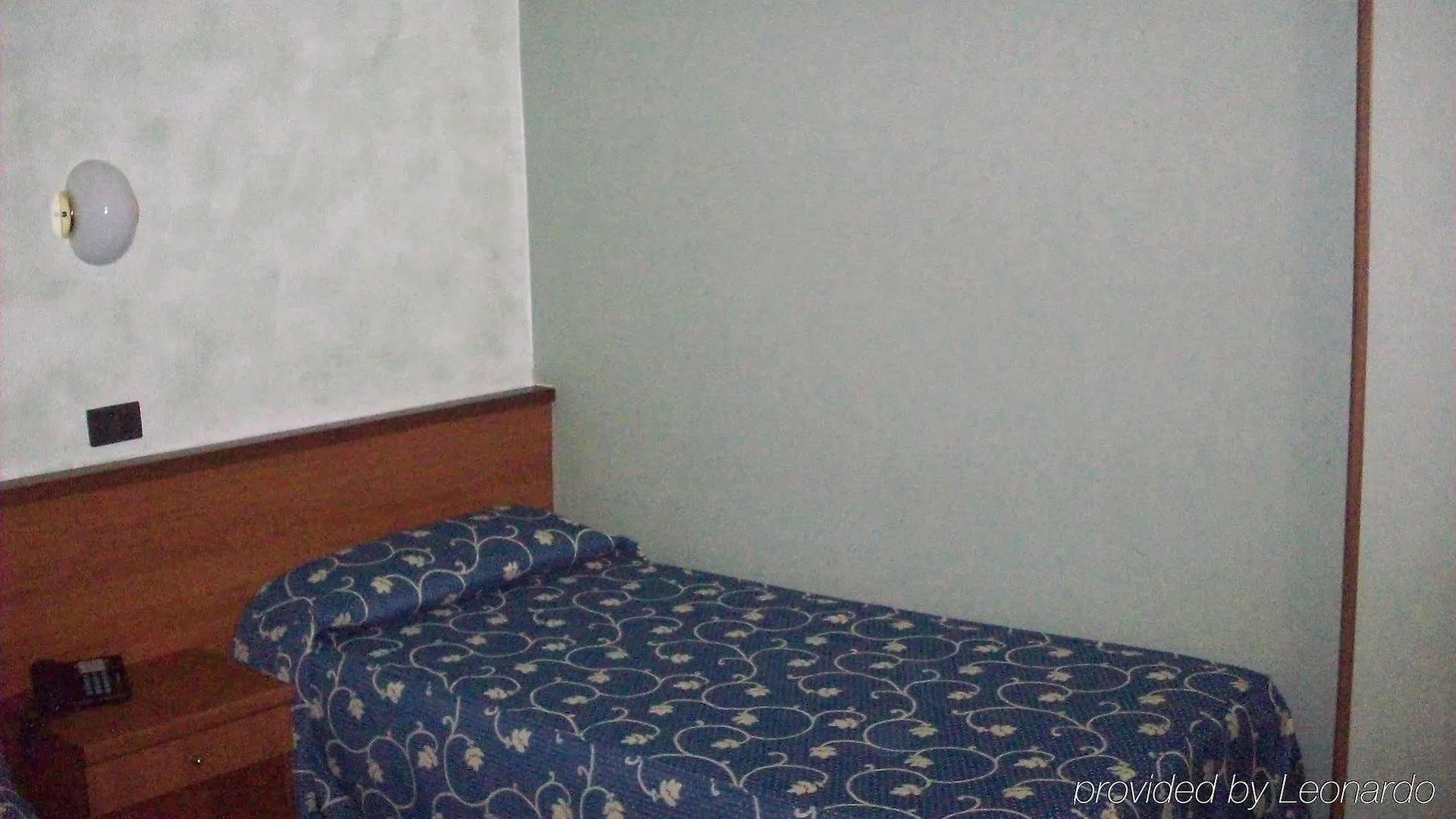 ***  Hotel Naviglio Grande Corsico İtalya