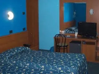 ***  Hotel Naviglio Grande Corsico İtalya
